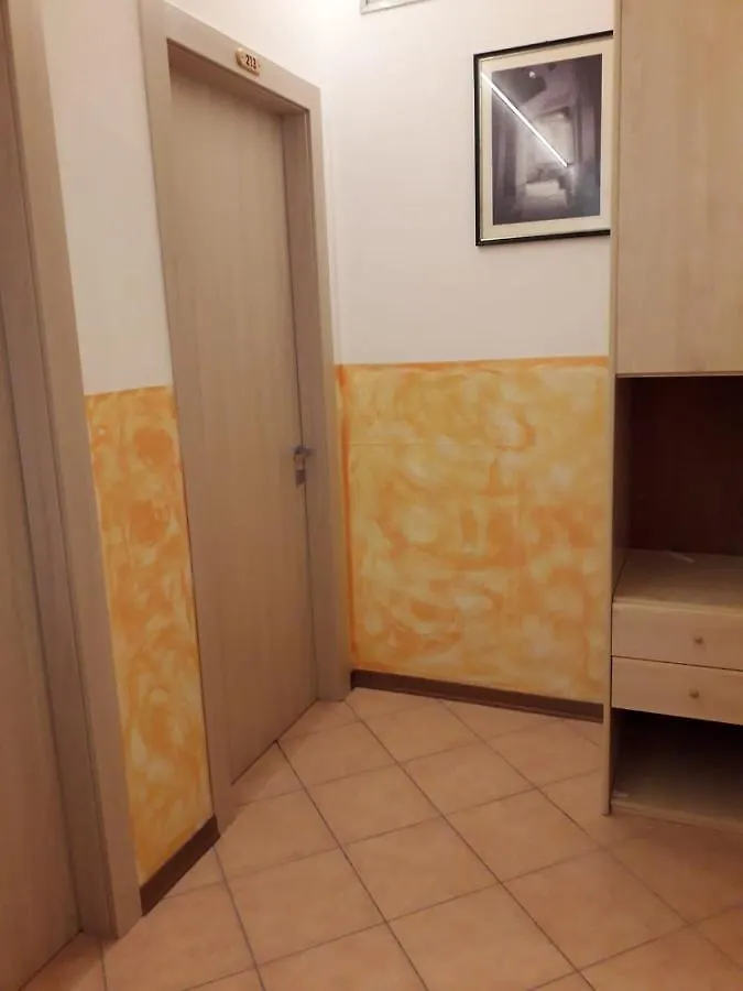 Albergo Del Turista Vernasca 3*,  イタリア