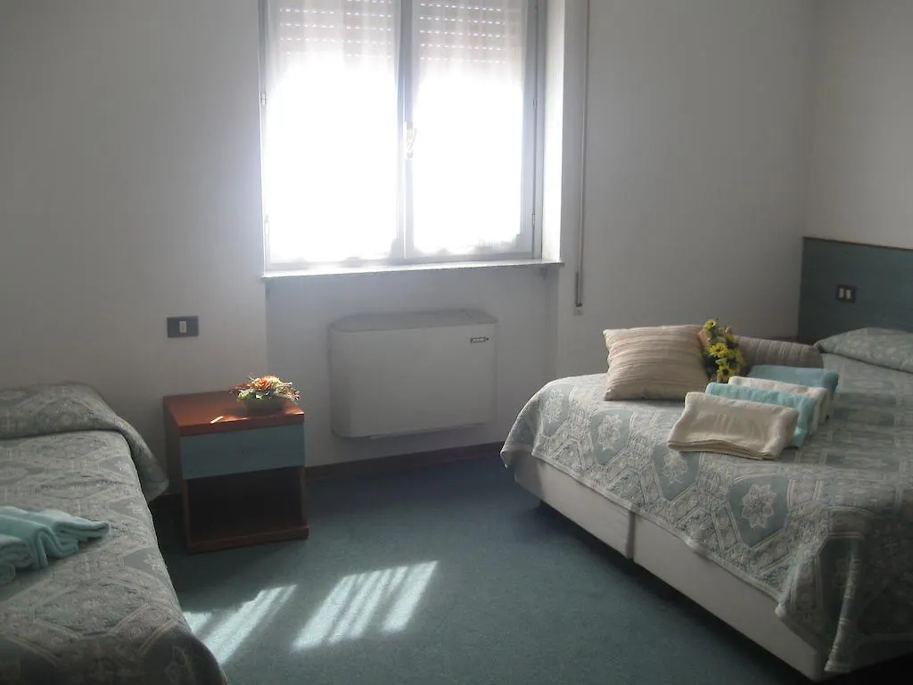 *** ホテル Albergo Del Turista Vernasca イタリア
